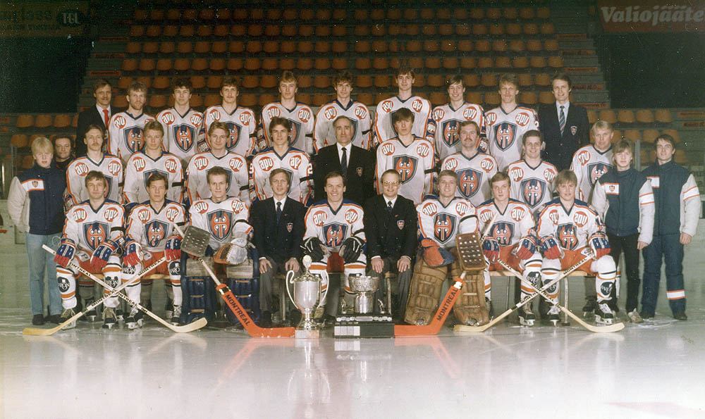 Kausikertomus 198586 Tappara